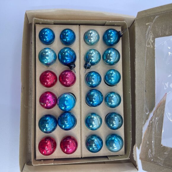 vintage miniature 15mm glass ornaments set of 24 red 7 blue In original box (2) - Picture 2 of 6